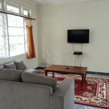 Villa Sabrina Bumi Ciherang Panjaweujan Eksteriør bilde